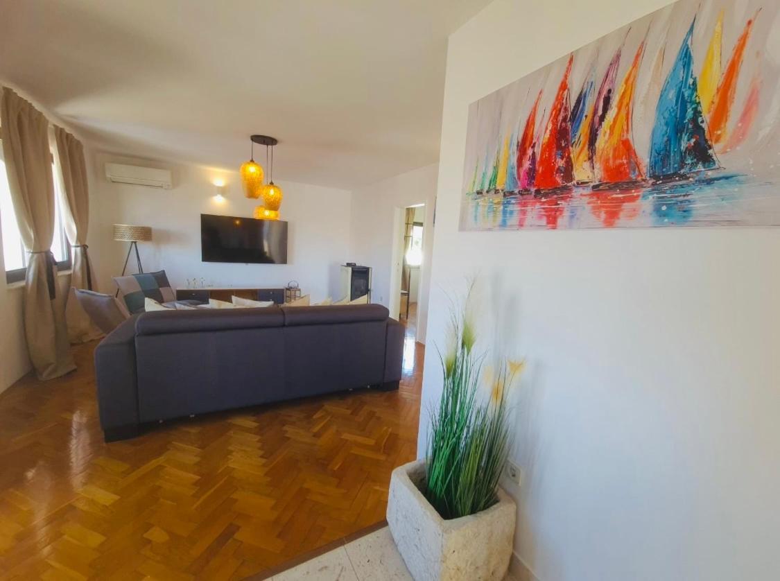 Apartments Mia Okrug Gornji Exterior photo